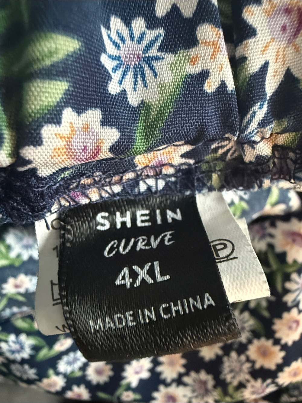 SHEIN Black Floral Tiered Mini Skirt with White & Pink Daisies - Picture 2 of 3